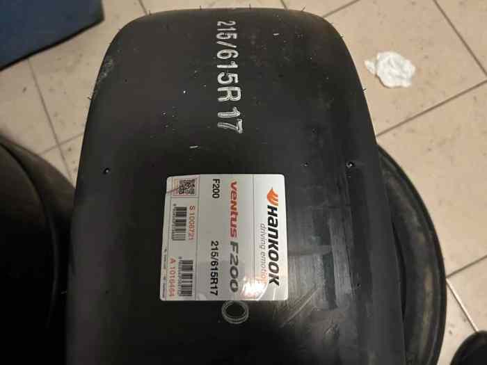 Pneus slick hankook 215/615R17