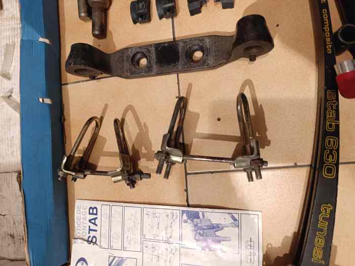 kit stabilisateur caravanes ou remorque TUNESI carbon 1