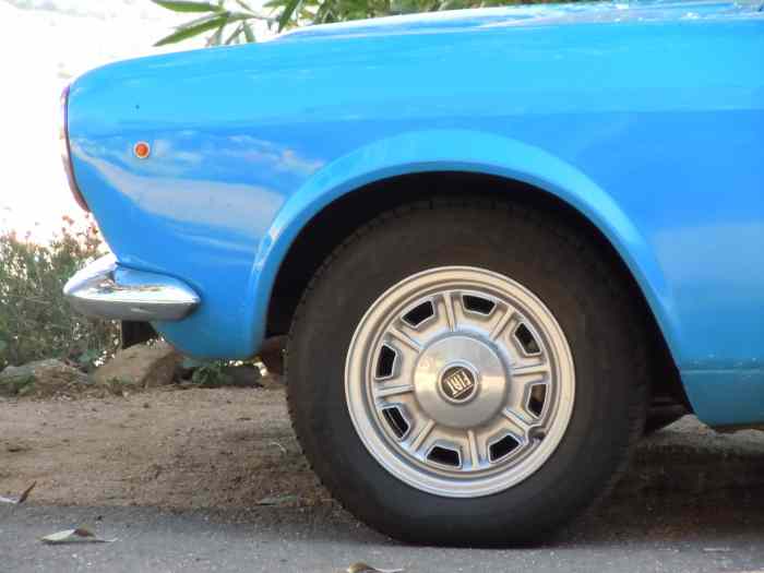 FIAT 124 SPORT 3