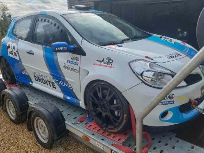 CLIO 3 CUP - 237 CH 4