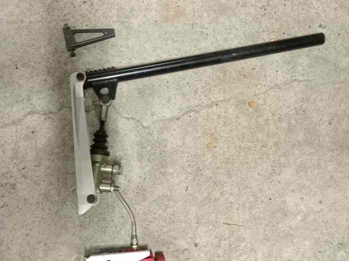 Frein à main hydraulique Clio R3 max