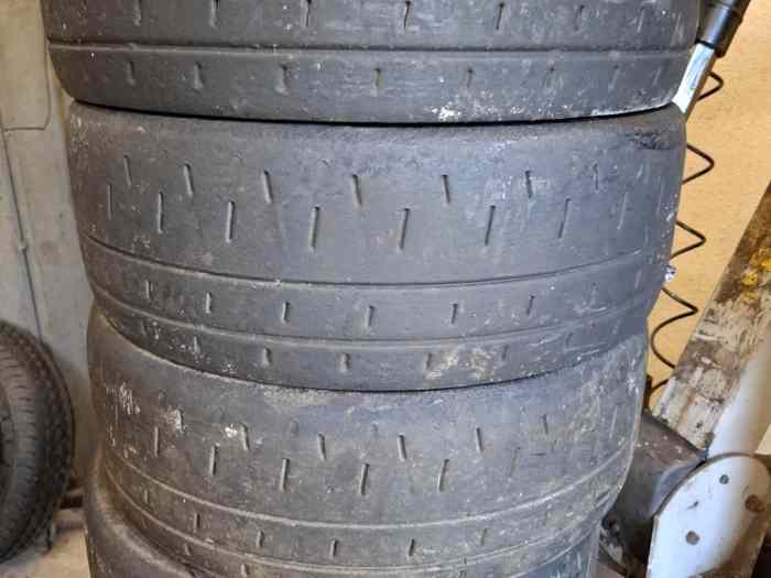 Lot Pirelli 17 0