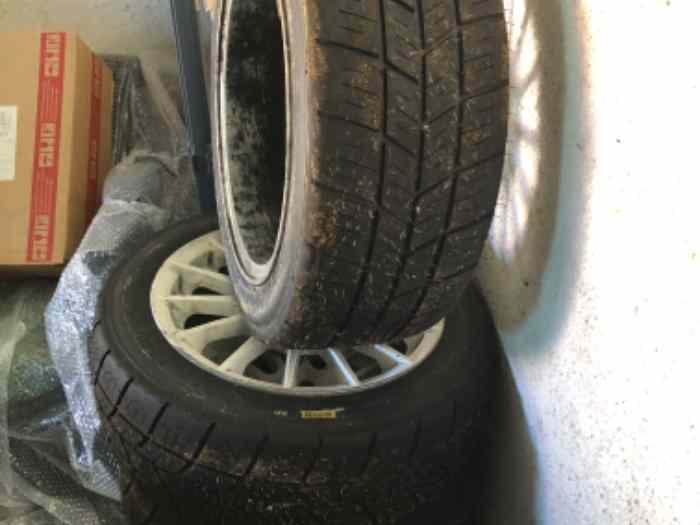 4 jantes + 4 pneus 19/58-15 4