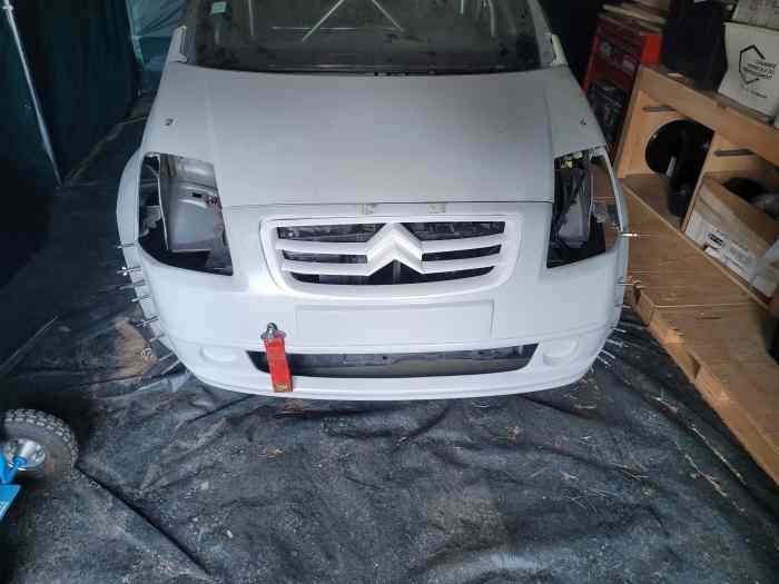C2 Vts F2000-13 caisse roulante en cou...