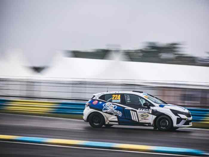 Location Clio 5 RX neuve 4