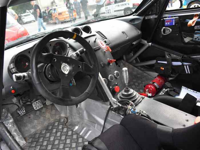 Stop affaire !! Belle Nissan GT10 prête à courir !!! 1