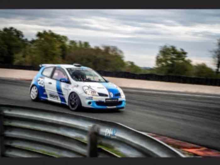 CLIO 3 CUP - 237 CH 5