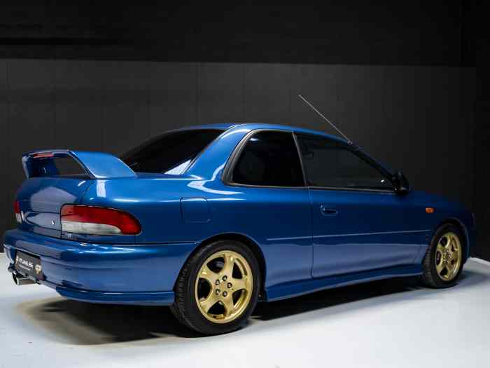 Subaru Impreza Coupé Type R 0