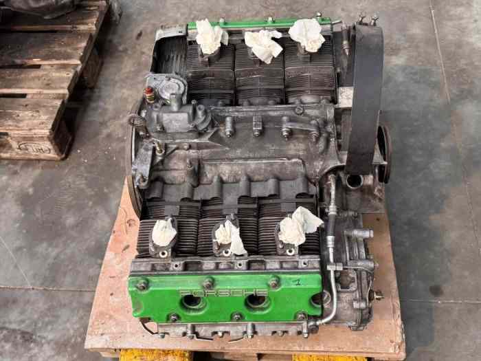 Moteur Porsche 2.7 révisé avec culasse à double allumage 3
