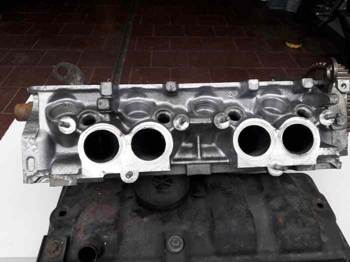 Culasse PSA moteur TU 1600 8 soupapes 4