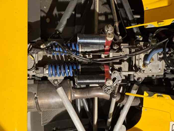 FORMULE RENAULT 2 LITRES 2002 (MAGNIFIQUE) 4