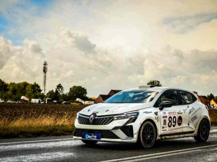 Location CLIO V RALLY 5 (RC5) 3