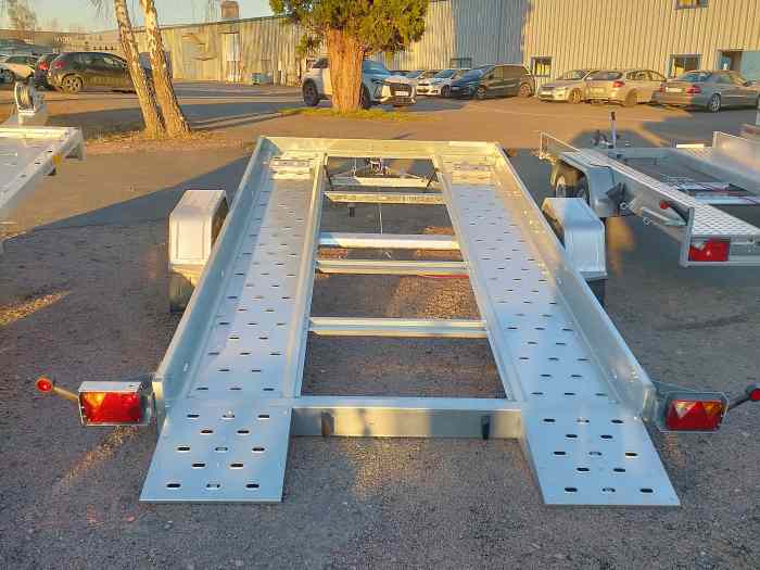 Remorque porte-voiture 1800 Kg sans permis 4