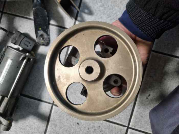 Pompe direction assistée 207 s2000