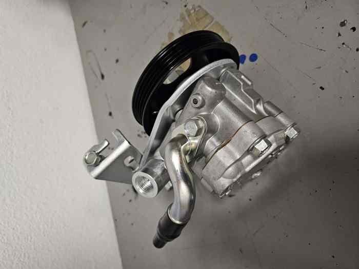 Vds Alternateur V4Y pompe direction as...