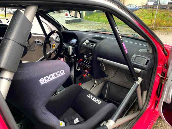 !!!URGENT!!! Renault CLIO F2000/14 NEUVE. 4