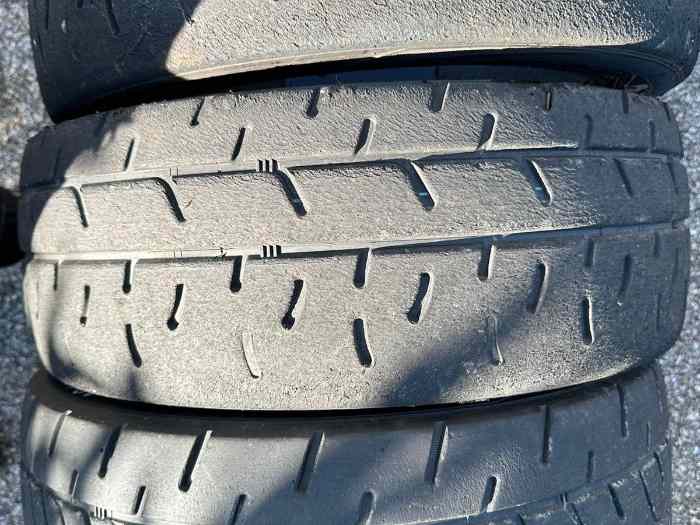 Pneu MRF ZTA compétition 17 pouces 2