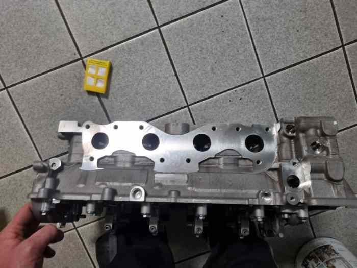 Culasse neuve ep6 208 r2 1