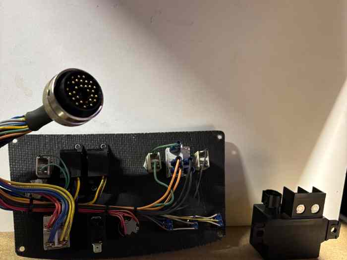 Console tableau de bord Clio r3 max 1