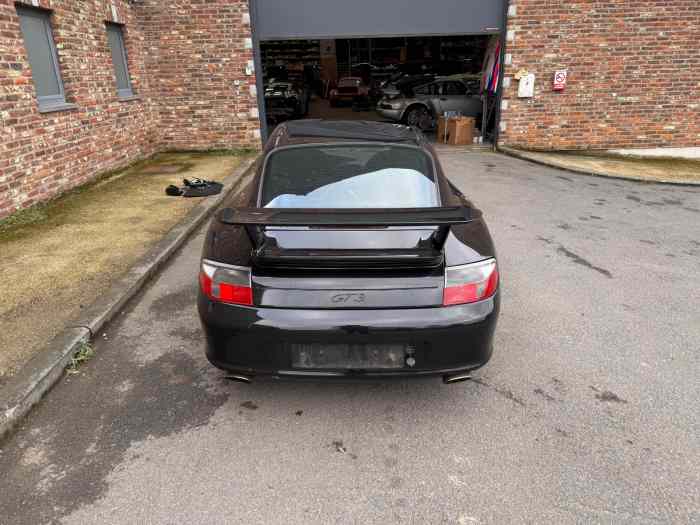 Caisse nue pour Porsche 996 GT3 de 2004 – En cours de démontage 4