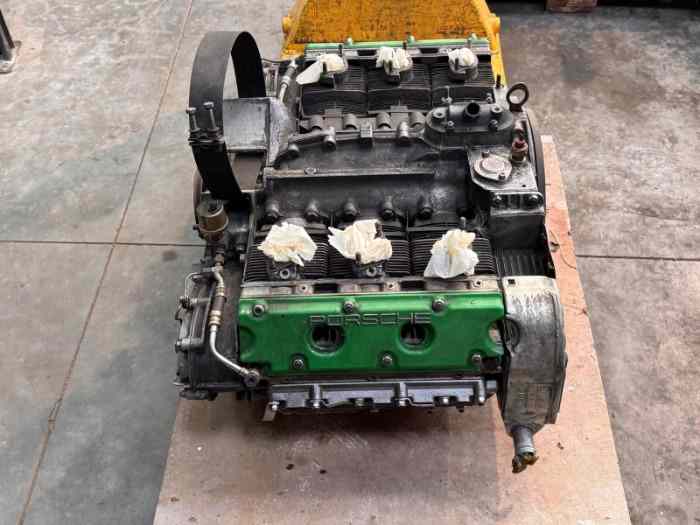 Moteur Porsche 2.7 révisé avec culasse à double allumage 4
