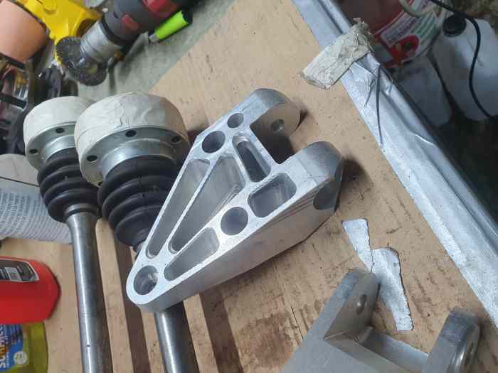Pièces clio 2 cup 1