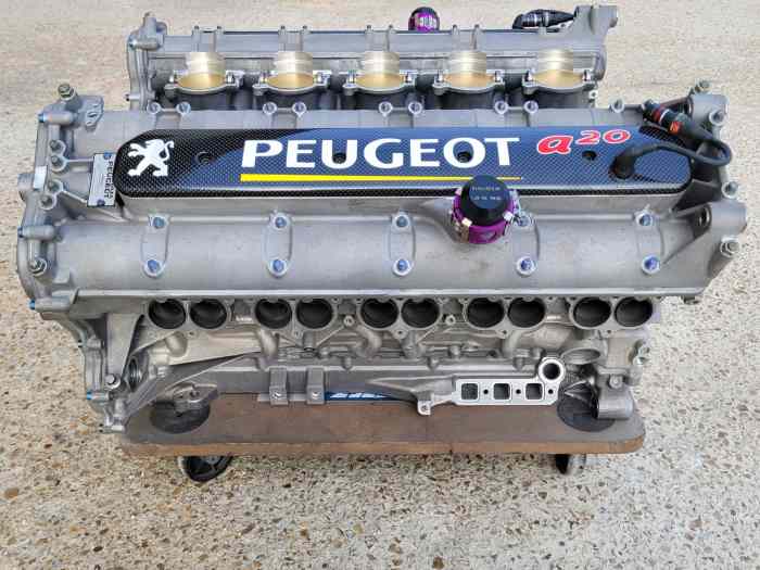 Moteur V10 F1 PEUGEOT SPORT 2