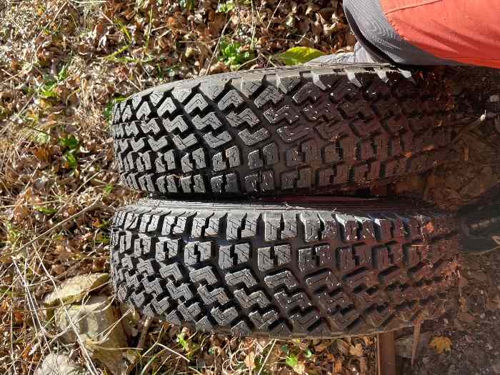 Pneus terre 13”