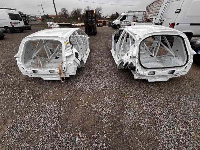 2 xCaisses accidentées clio Rally5