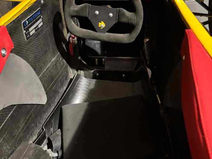 FORMULE RENAULT 2 LITRES 2002 (MAGNIFIQUE) 1