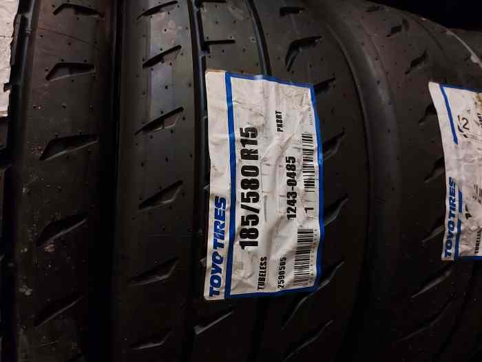 Pneus toyo R888rt