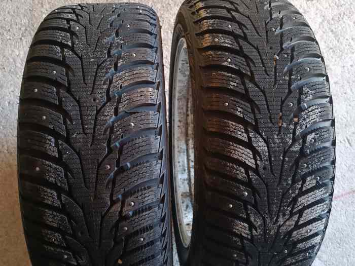 Pneu clou homologué rallye