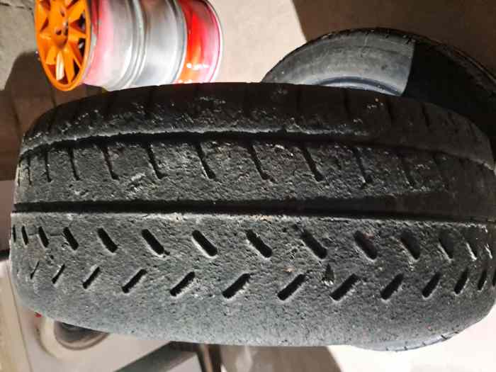 Pneu Michelin 16 pouces 1