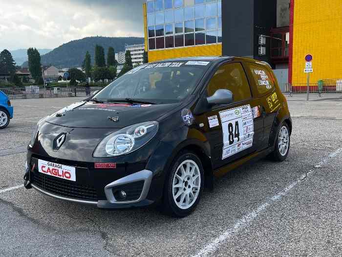 Location RENAULT TWINGO R1 pour la saison 2025 1