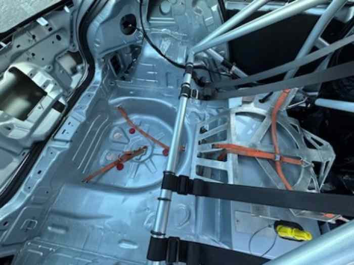 PEUGEOT 208 RALLY4 3