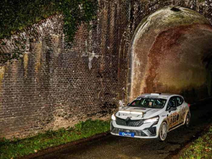 Location CLIO V RALLY 5 (RC5) 2