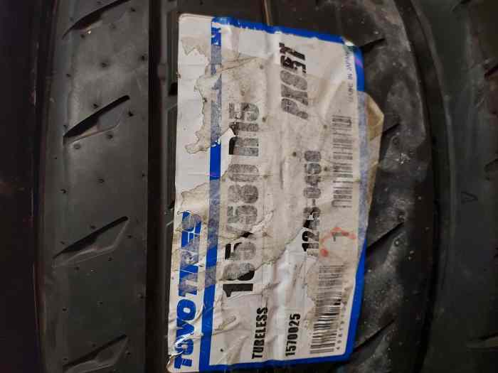 Pneus toyo R888rt 1