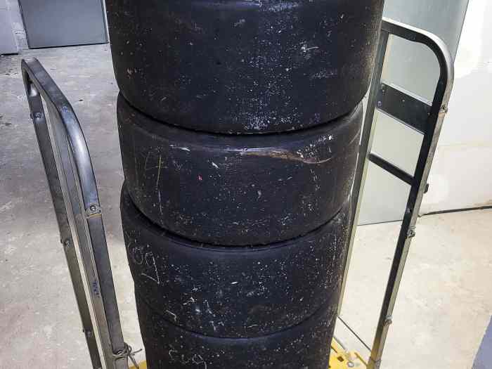 Lot de 5 Pneus Slick Circuit Michelin 27/65-18 PILOT SPORT GT S8L + 30/68-18 PORSCHE CUP N2 1