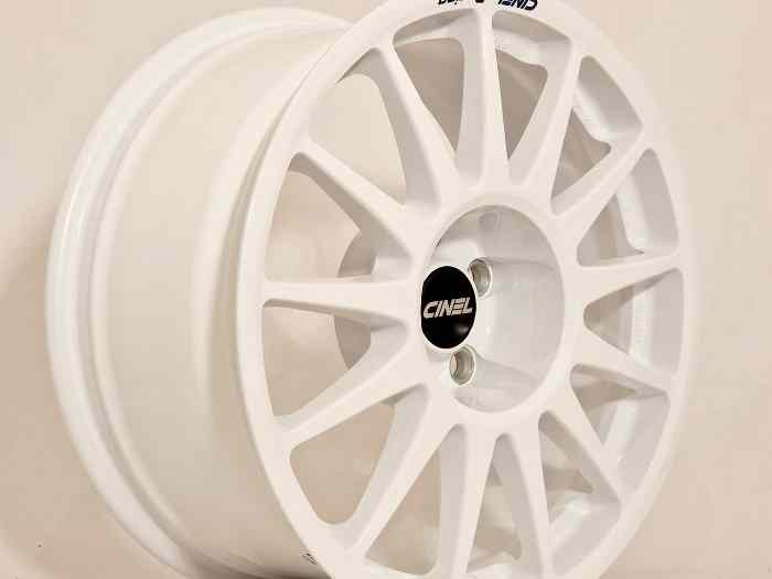 JANTE CINEL RACING TURISMO 8X17 MITSUBISHI 1
