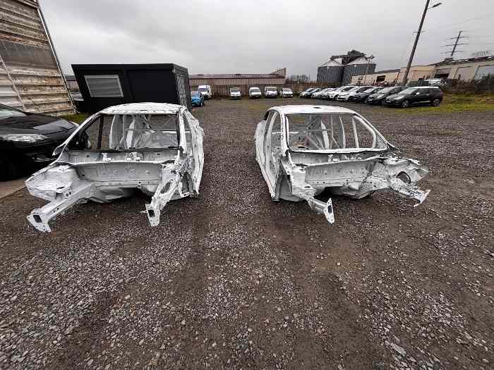 2 xCaisses accidentées clio Rally5 1