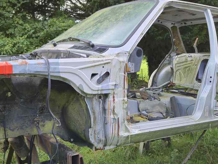 BMW E30 3.25I - Caisse avec sa Carte G...