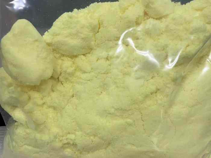 Chine P2NP poudre meilleure qualité 1-phényl-2-nitropropène CAS 705-60-2 vente chaude en RU PL 0