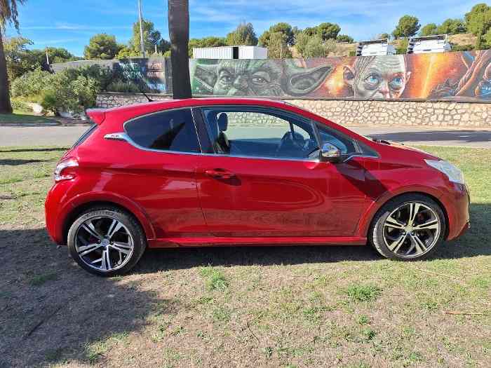 Peugeot 208 GTI 2