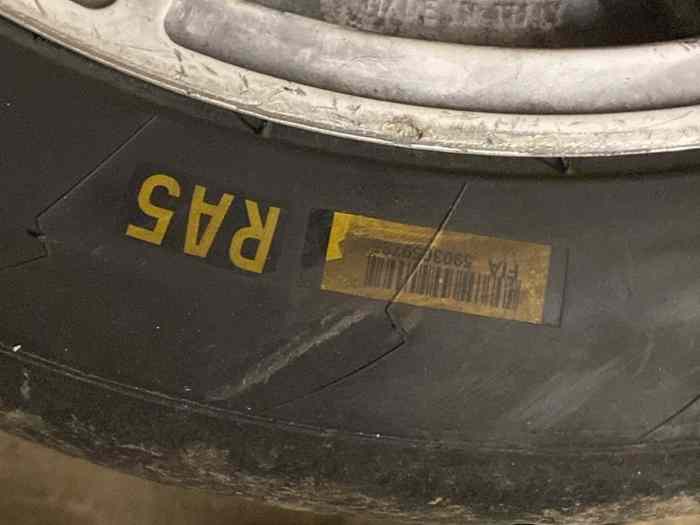 Cerchi e gomme clio n3 r16 2