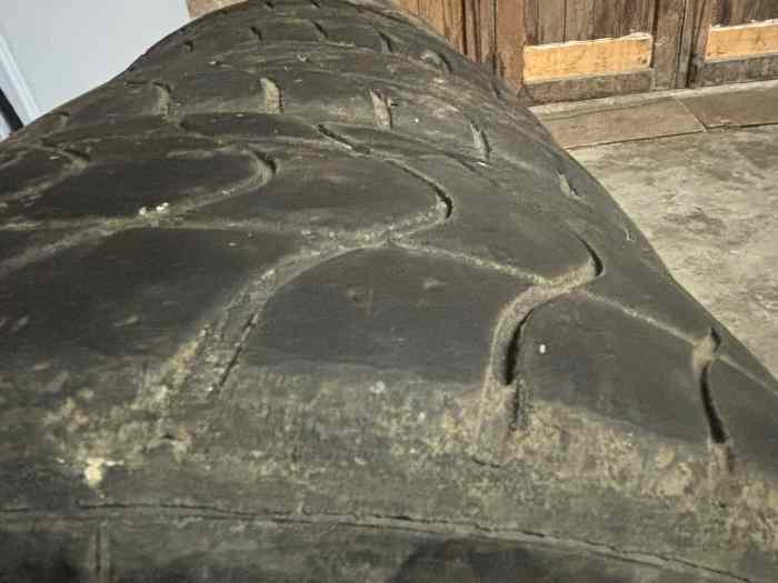Pneu Pirelli 14P 1