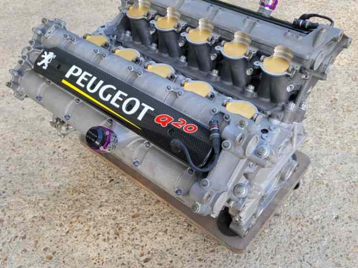 Moteur V10 F1 PEUGEOT SPORT 1