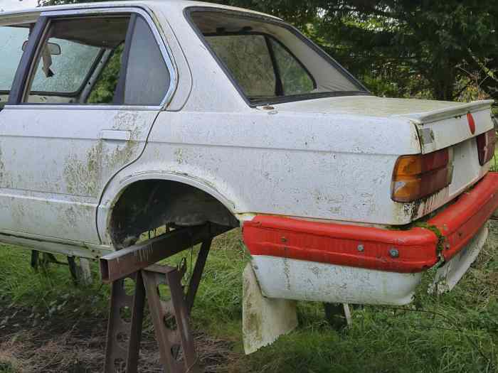 BMW E30 3.25I - Caisse + CG