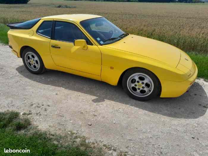 Porsche 944 TURBO