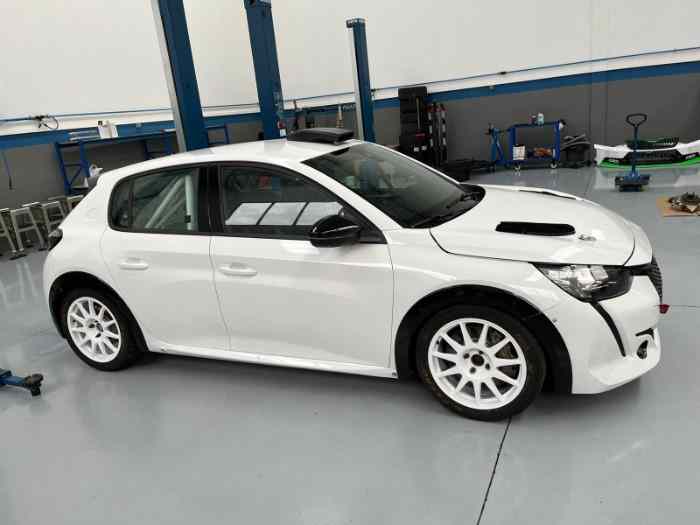 Peugeot 208 Rally4 0