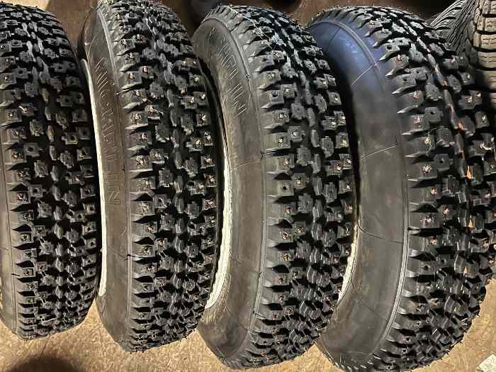 4 Roues complètes maxi clou + 8 pneus Michelin c50 10/66x16 1
